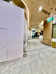111 Somerset (D9), Retail #633704391